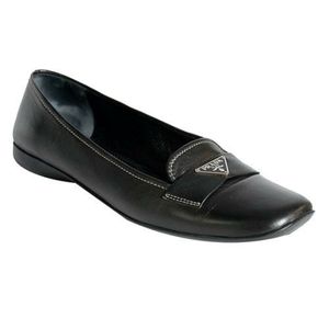 Prada
Leather Logo Loafers